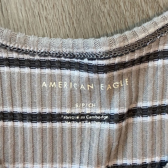 AE Striped Cropped Tank - Picture 2 of 2